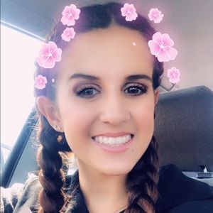 Meet your Posher, Carly